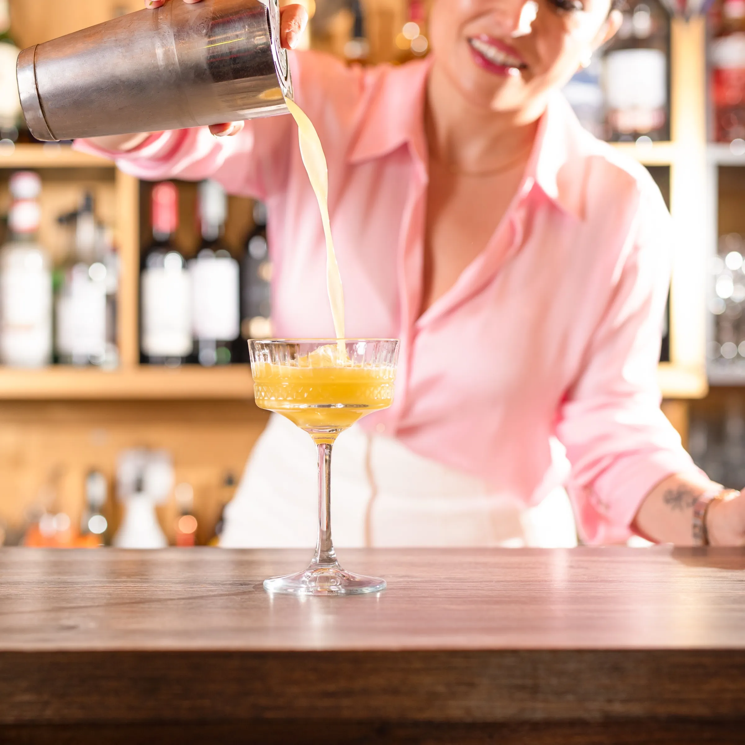 Al Farid bar: cocktail service